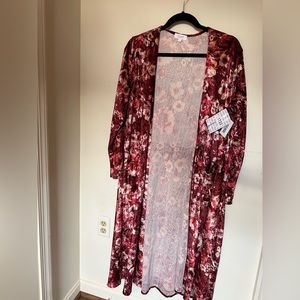 Lularoe Sarah velvet cardigan
NWT
L